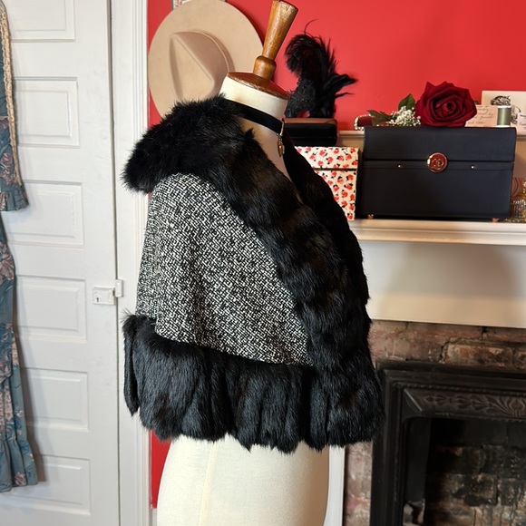 Cruella Deville capelet - Picture 6 of 7
